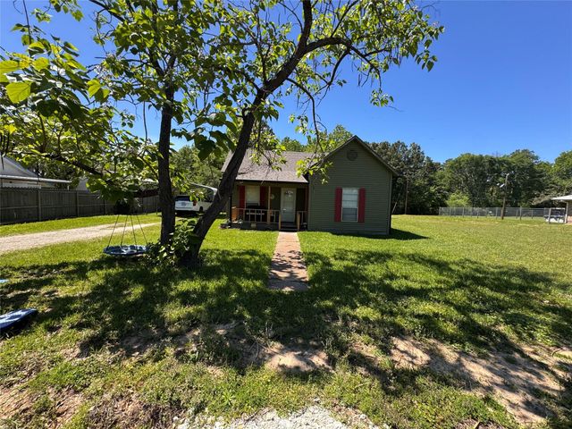 274 Magnolia Drive, Onalaska, TX 77360