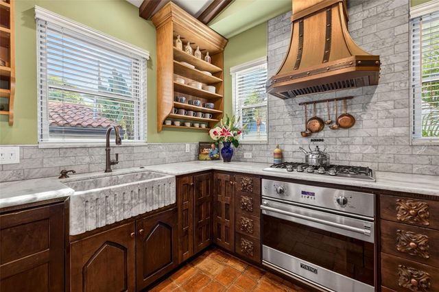636 15TH AVENUE NE, St Petersburg, FL 33704