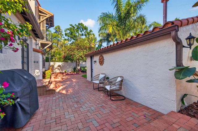636 15TH AVENUE NE, St Petersburg, FL 33704
