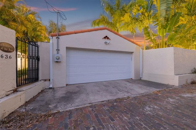 636 15TH AVENUE NE, St Petersburg, FL 33704