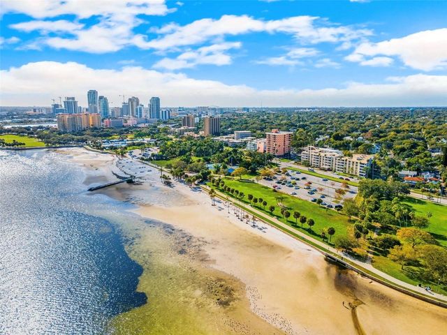 636 15TH AVENUE NE, St Petersburg, FL 33704