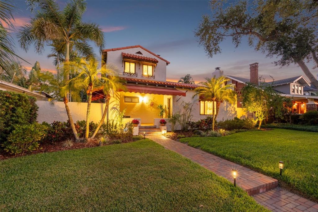 Image 1 of property listing at 636 15TH AVENUE NE, St Petersburg, FL 33704