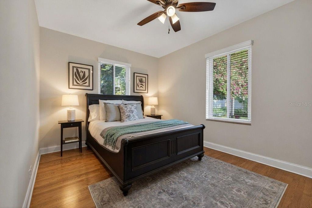 Image 34 of property listing at 636 15TH AVENUE NE, St Petersburg, FL 33704