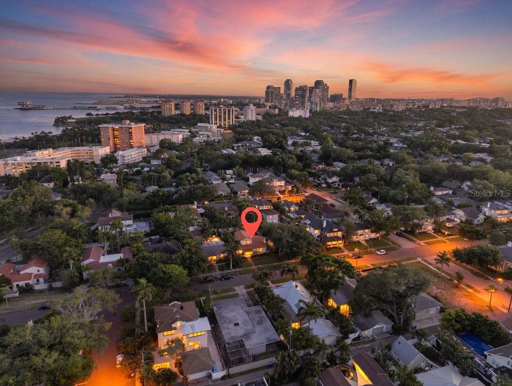 Image 64 of property listing at 636 15TH AVENUE NE, St Petersburg, FL 33704