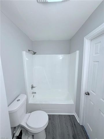 5555 Lynbrook LNDG, Virginia Beach, VA 23462