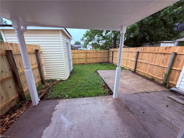 5555 Lynbrook LNDG, Virginia Beach, VA 23462