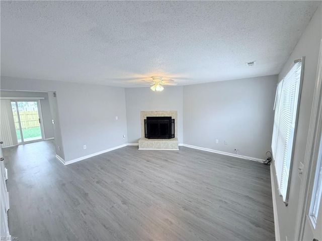 5555 Lynbrook LNDG, Virginia Beach, VA 23462