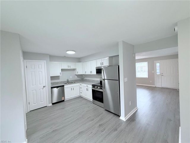 5555 Lynbrook LNDG, Virginia Beach, VA 23462