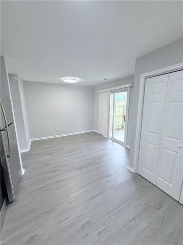 5555 Lynbrook LNDG, Virginia Beach, VA 23462