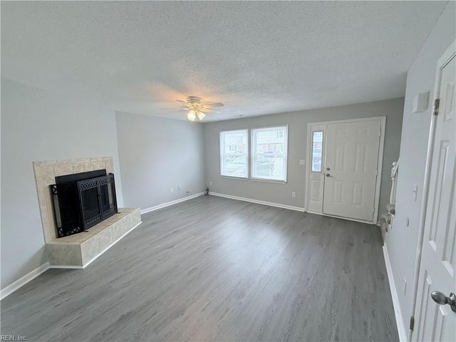 5555 Lynbrook LNDG, Virginia Beach, VA 23462