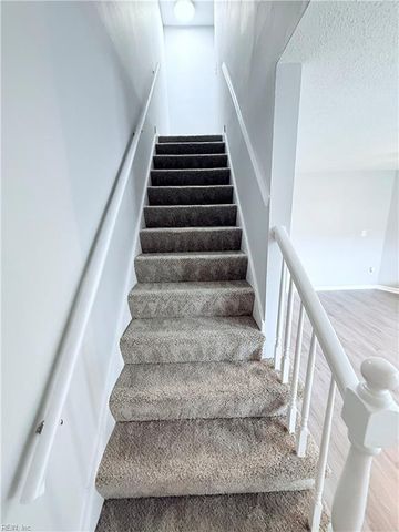 5555 Lynbrook LNDG, Virginia Beach, VA 23462