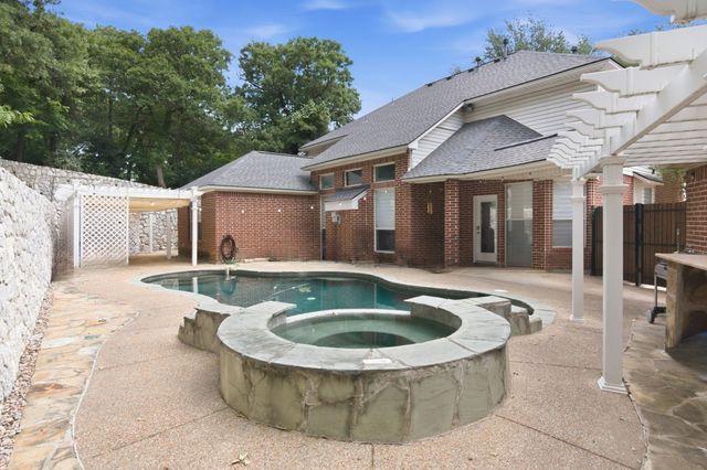 3145 Joyce Court, Grapevine, TX 76051