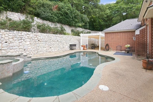 3145 Joyce Court, Grapevine, TX 76051