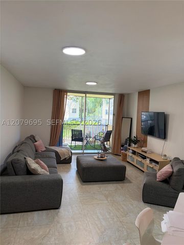 8225 Lake Dr 205, Doral, FL 33166