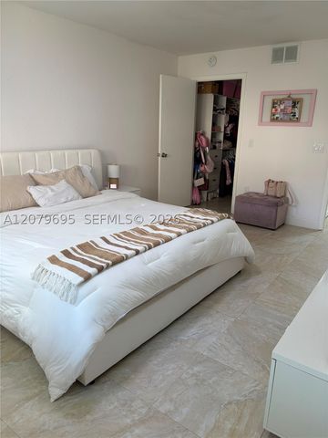 8225 Lake Dr 205, Doral, FL 33166