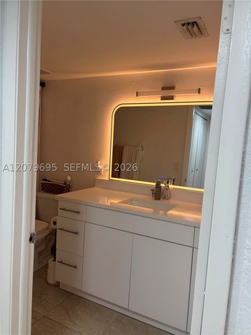 8225 Lake Dr 205, Doral, FL 33166