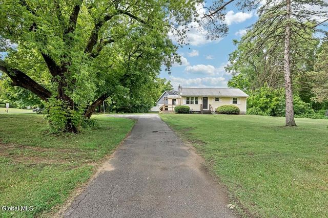 126 Guideboard Road, Halfmoon, NY 12188