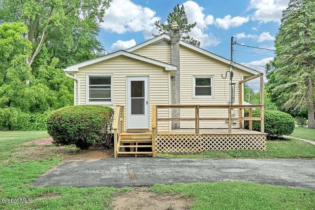 126 Guideboard Road, Halfmoon, NY 12188