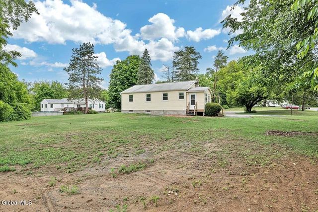126 Guideboard Road, Halfmoon, NY 12188
