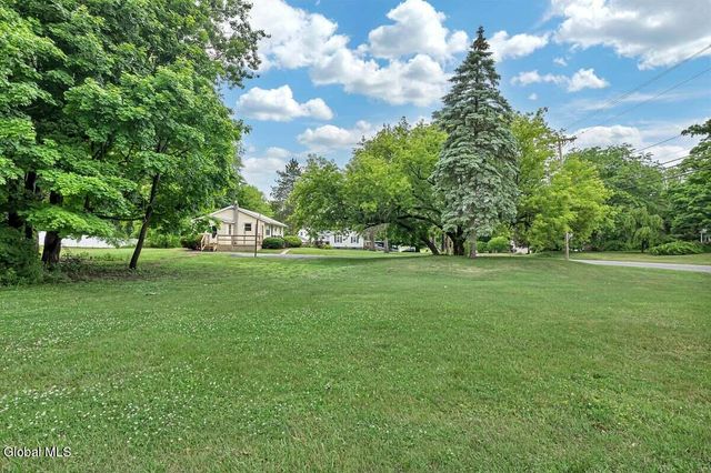 126 Guideboard Road, Halfmoon, NY 12188