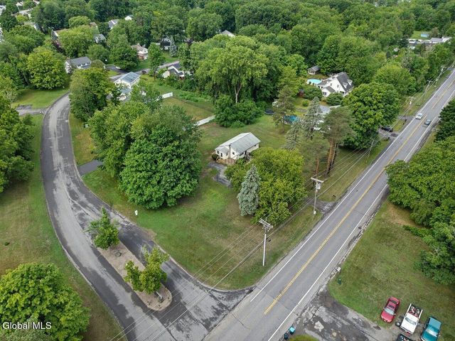 126 Guideboard Road, Halfmoon, NY 12188