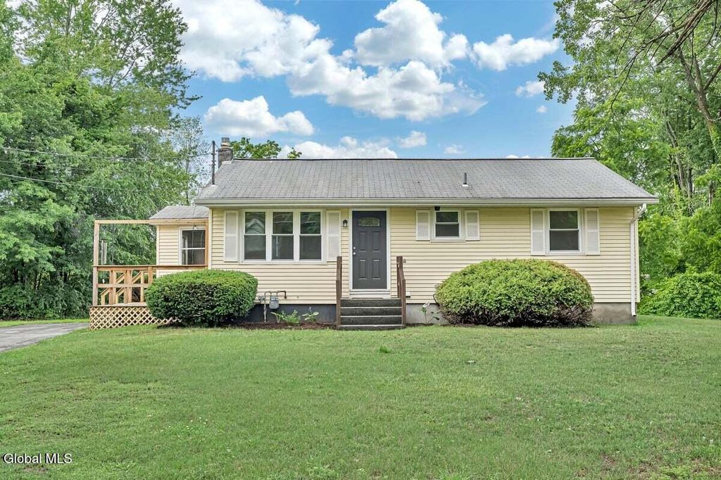 126 Guideboard Road, Halfmoon, NY 12188