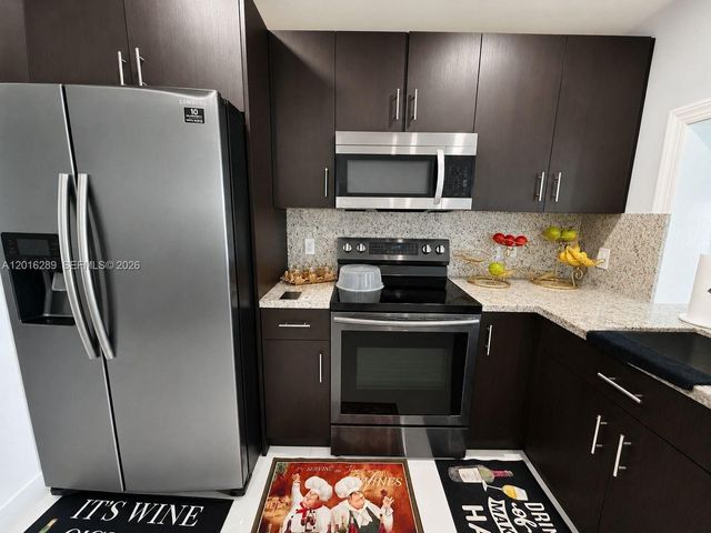 10830 SW 170th Ter, Miami, FL 33157