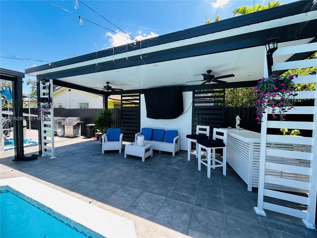 10830 SW 170th Ter, Miami, FL 33157