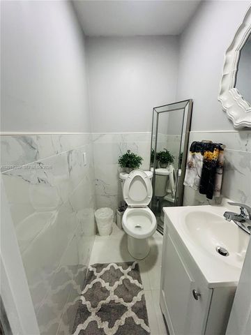 10830 SW 170th Ter, Miami, FL 33157