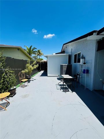 10830 SW 170th Ter, Miami, FL 33157