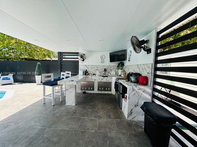 10830 SW 170th Ter, Miami, FL 33157