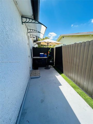 10830 SW 170th Ter, Miami, FL 33157