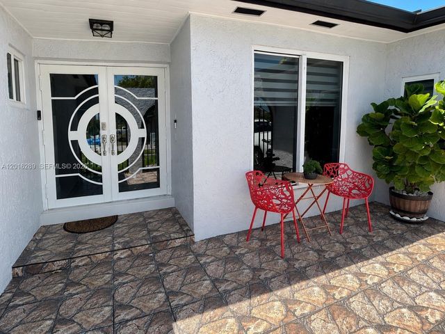 10830 SW 170th Ter, Miami, FL 33157