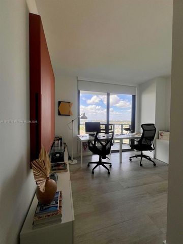 121 NE 34th St 1701, Miami, FL 33137