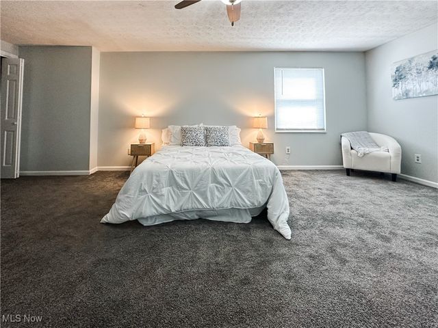 21 Cherry Hills Drive, Belpre, OH 45714