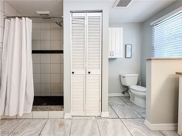 21 Cherry Hills Drive, Belpre, OH 45714