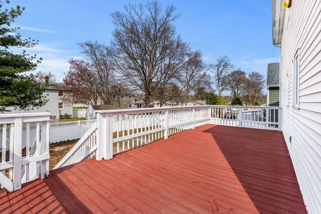 19 Rosewood Ave, Billerica, MA 01821