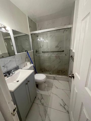 2801 Mayo St, Hollywood, FL 33020