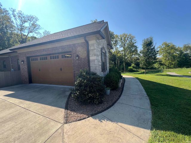 1207 Crones Hill, Lanesville, IN 47136