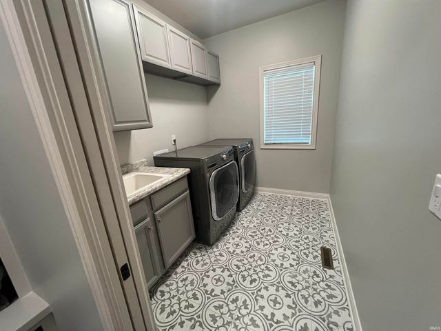1207 Crones Hill, Lanesville, IN 47136