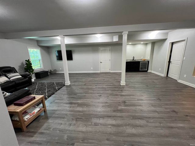 1207 Crones Hill, Lanesville, IN 47136