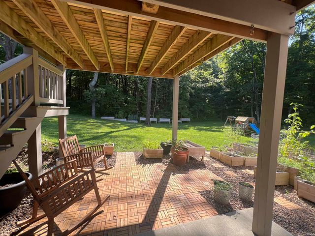 1207 Crones Hill, Lanesville, IN 47136