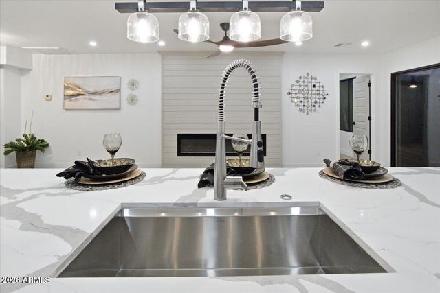 7805 E COOLIDGE Street, Scottsdale, AZ 85251