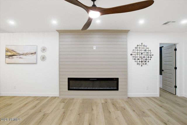 7805 E COOLIDGE Street, Scottsdale, AZ 85251