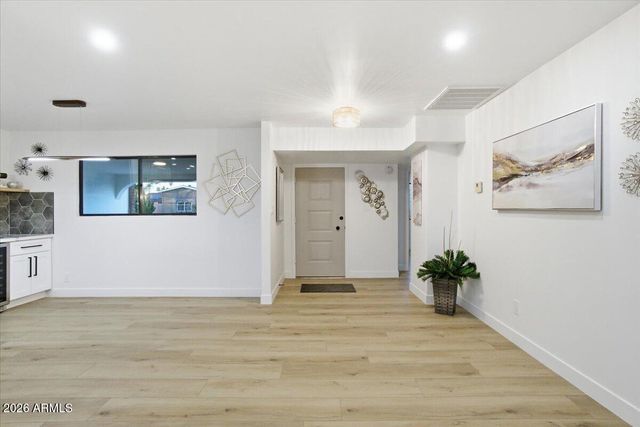 7805 E COOLIDGE Street, Scottsdale, AZ 85251