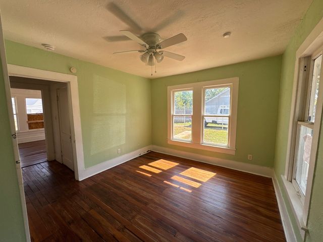 714 S Bryan Belt Line Road, Mesquite, TX 75149