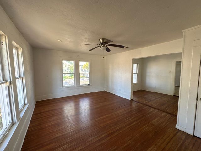 714 S Bryan Belt Line Road, Mesquite, TX 75149