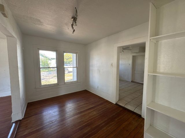 714 S Bryan Belt Line Road, Mesquite, TX 75149