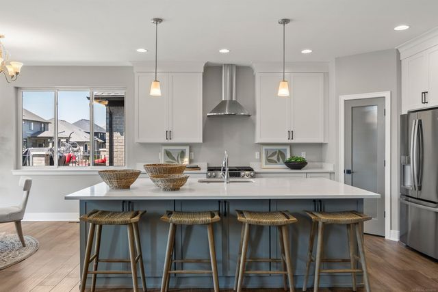 49033 Wingfield Drive, Macomb, MI 48044