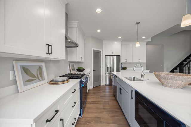 49033 Wingfield Drive, Macomb, MI 48044